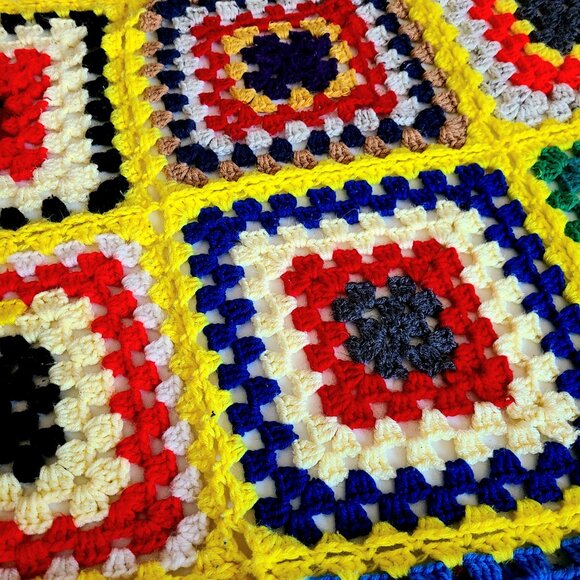 Granny square multicolored crochet throw blanket Afghan. - Picture 4 of 7